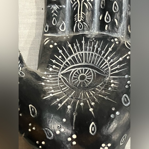 Mystical Black Hand Sculpture & palmistry hand - Picture 7 of 10